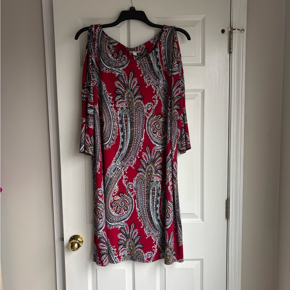 Chic Long Sleeve Paisley Dress in Red